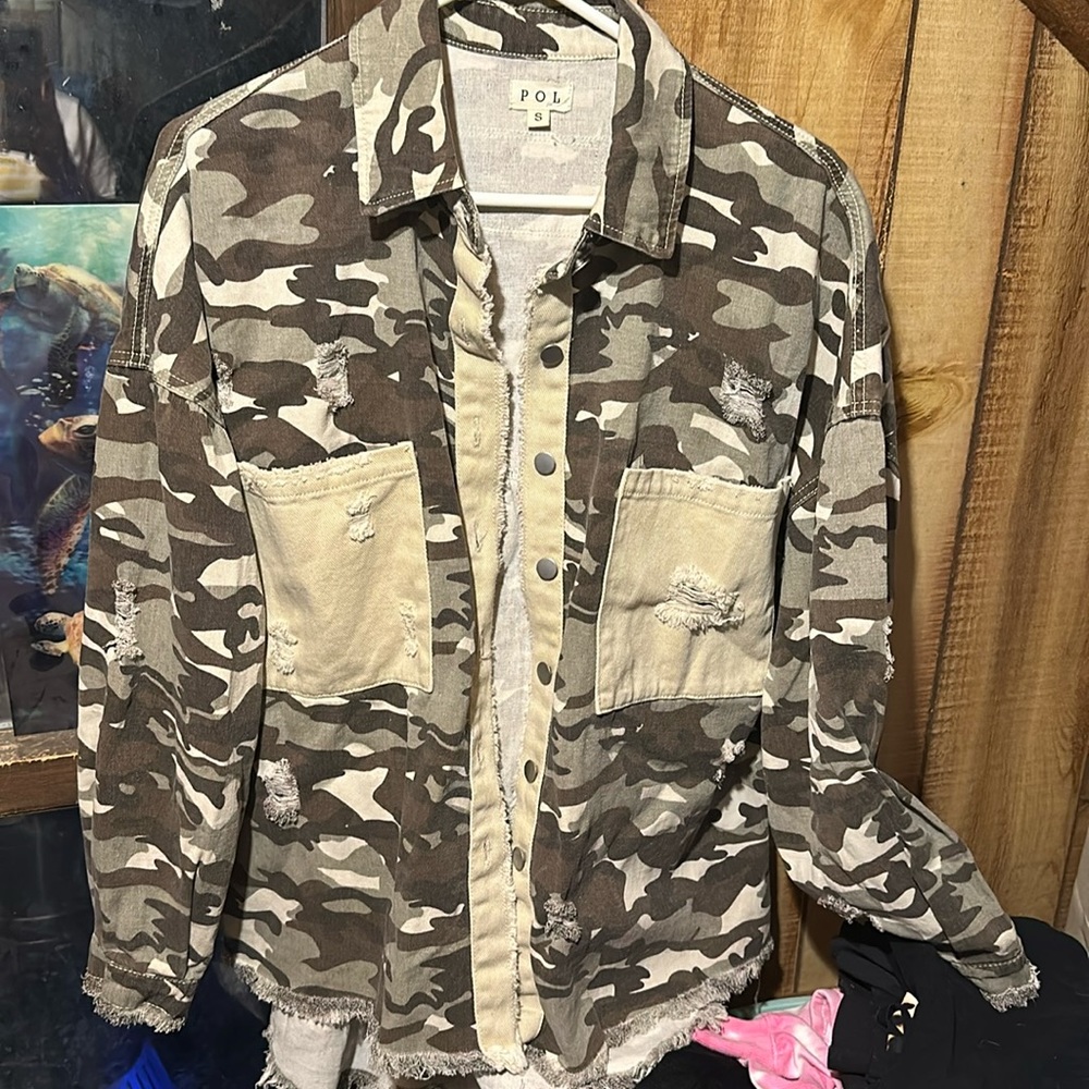 POL button up